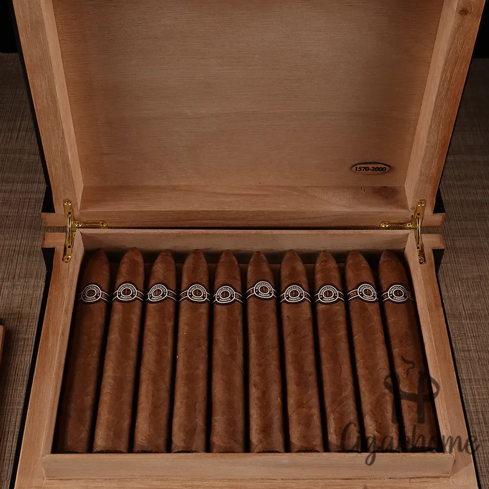 MONTECRISTO GRAN PIRAMIDES COLLECTION BOOK 大金字塔 2017年